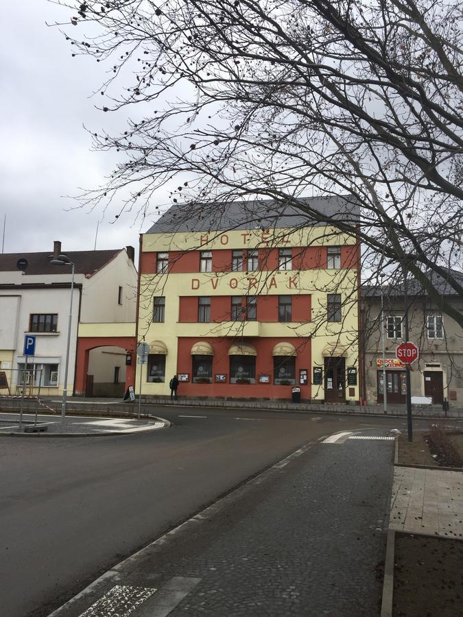 Hotel Dvorak Chrast Экстерьер фото